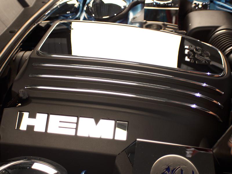 Polished HEMI Letters 11-18 5.7L Hemi Engine Shroud - Click Image to Close